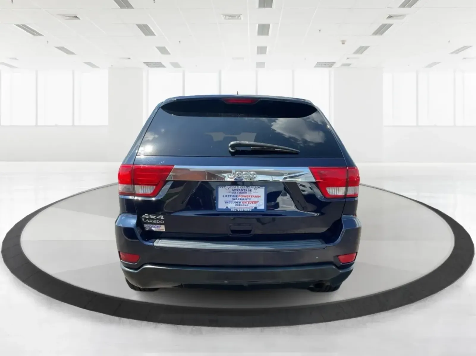 2013 Jeep Grand Cherokee Laredo (1C4RJFAG7DC) with an Other engine, located at 1951 S Dayton Lakeview Rd., New Carlisle, OH, 45344, (937) 908-9800, 39.890999, -84.050255 - Are you ready to elevate your driving experience? Whether you're a growing family in need of spacious comfort, a weekend adventurer seeking reliability, or simply someone looking for a dependable daily driver, the 2013 Jeep Grand Cherokee Laredo is the perfect vehicle for you. Located at Advantage C - Photo#3