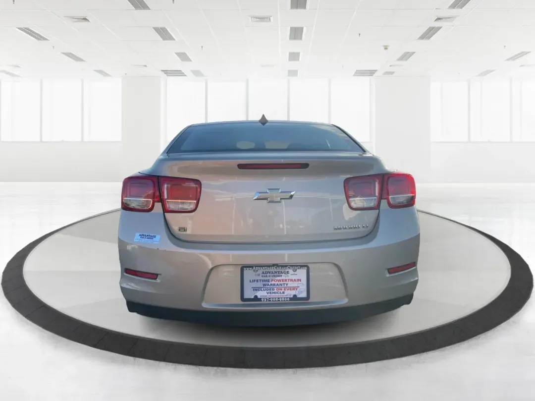 2014 Chevrolet Malibu 1LT (1G11C5SL7EF) with an ECOTEC 2.5L I-4 gasoline direct injection engine, located at 1230 East Main St, Xenia, OH, 45385, (937) 908-9800, 39.688026, -83.910172 - Are you ready to elevate your daily commute or make unforgettable memories on weekend adventures? The 2014 Chevrolet Malibu 1LT, now available at Advantage Car and Credit in Xenia, OH, is the perfect sedan for those seeking a reliable, stylish, and feature-packed vehicle without breaking the bank. W - Photo#3