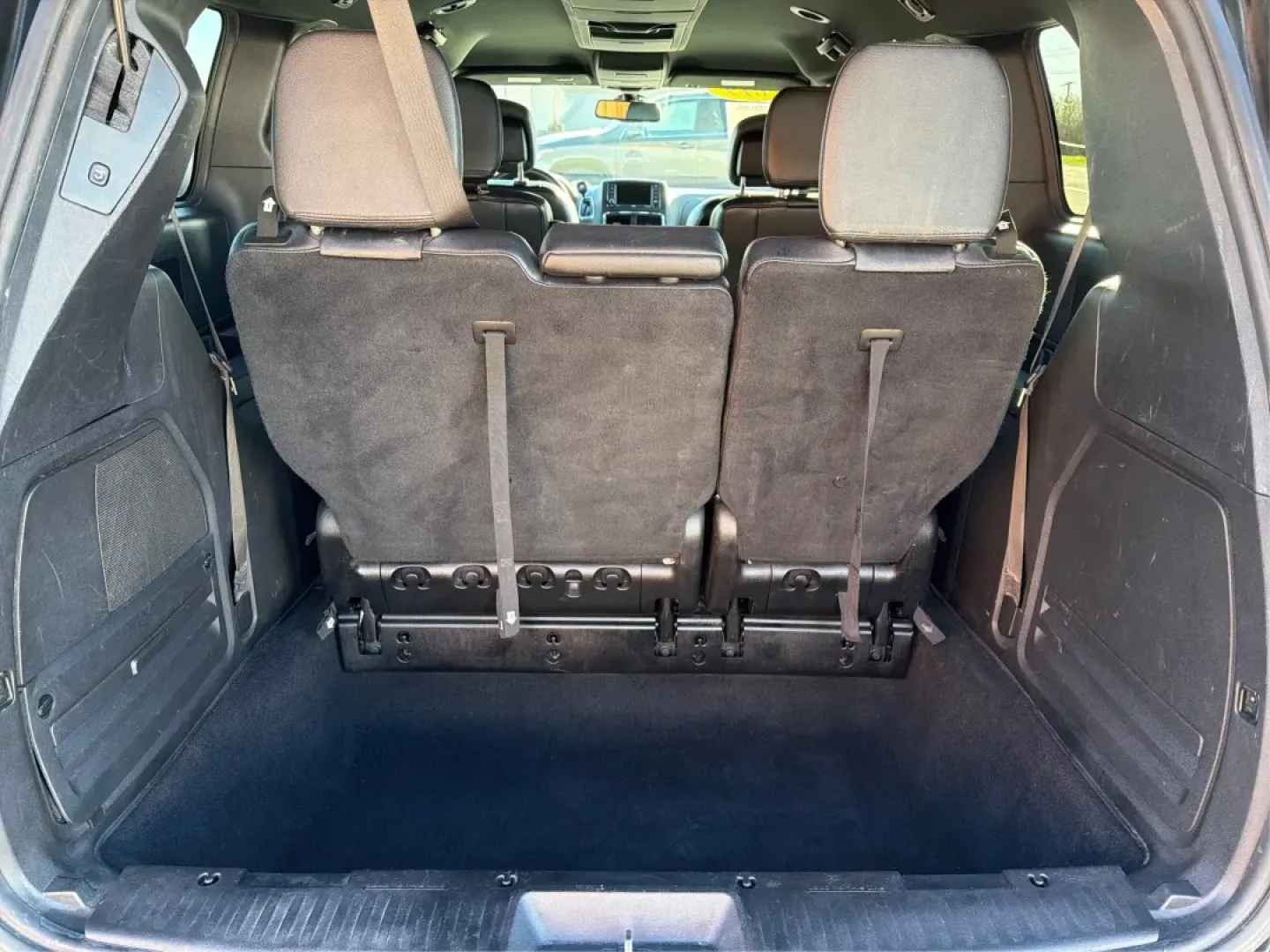 2019 Dodge Grand Caravan GT (2C4RDGEG3KR) with an Pentastar 3.6L V-6 DOHC engine, located at 1099 N County Rd 25A , Troy, OH, 45373, (937) 908-9800, 40.057079, -84.212883 - Step into the world of family adventures and daily commutes with the 2019 Dodge Grand Caravan GT, now available at Advantage Car and Credit - Piqua in Piqua, OH. Whether you're shuttling the kids to soccer practice or planning a weekend getaway, this versatile passenger van is designed to meet all y - Photo#12