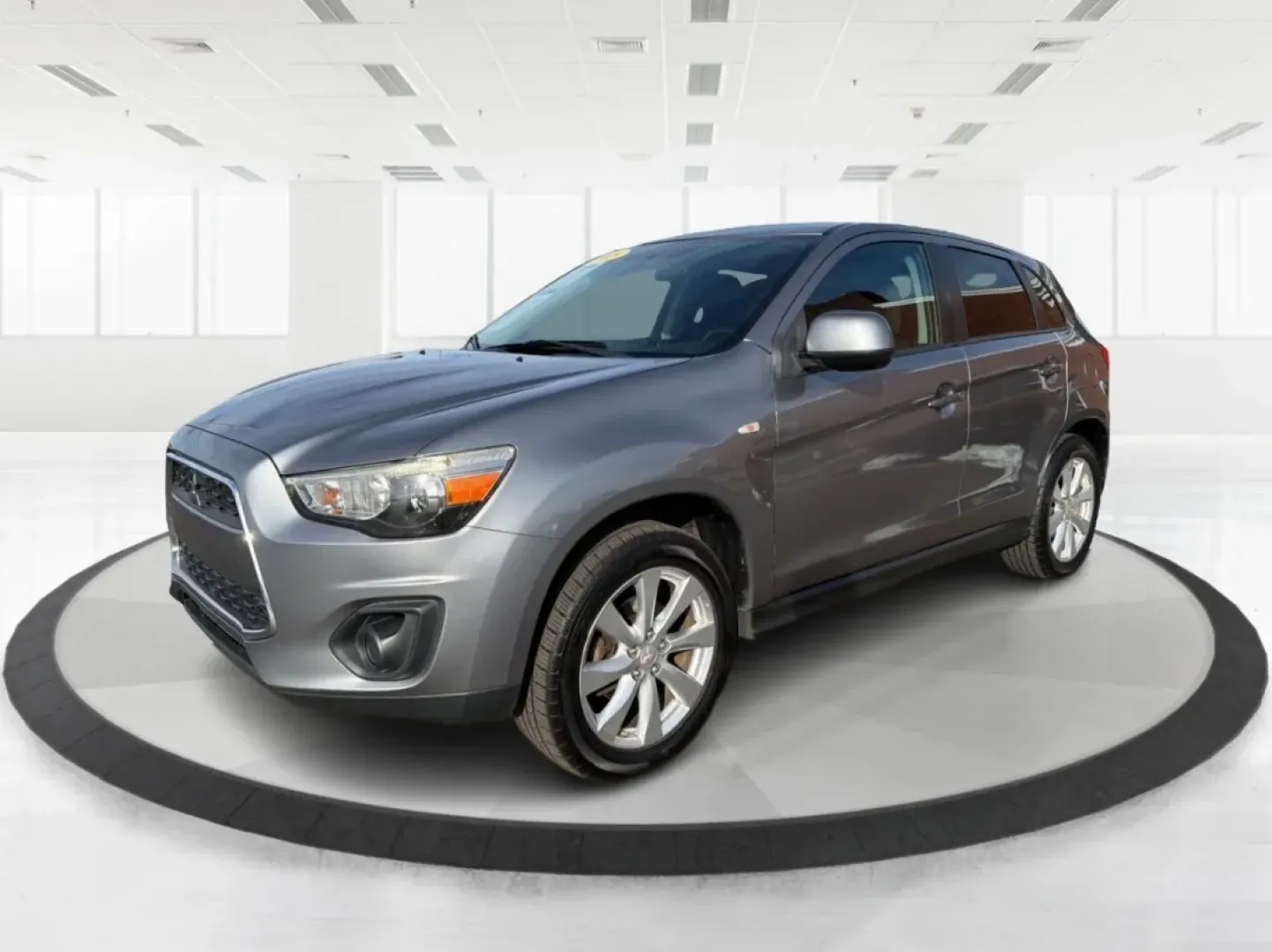 2015 Mitsubishi Outlander ES (4A4AP3AUXFE) with an 2L I-4 DOHC engine, located at 8750 N County Rd 25A, Piqua, OH, 45356, (937) 908-9800, 40.164391, -84.232513 - **Discover Adventure with the 2015 Mitsubishi Outlander - Perfect for Families and Road Trips!**<br /> <br /> At Advantage Car and Credit - Piqua, located at 8750 N County Rd 25A, Piqua, OH 45356, we understand that life is about experiences-whether it's weekend getaways, school runs, or family adve - Photo#8