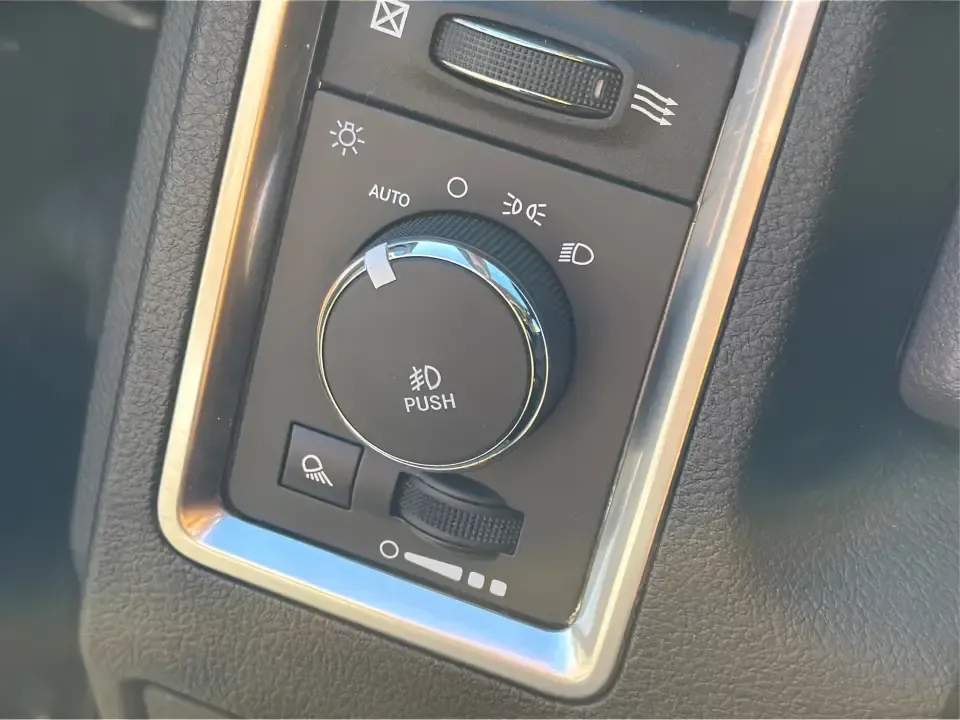 2019 Ram 1500 Warlock Quad Cab 4x4 6'4 Box (1C6RR7GT7KS) with an 5.7L V8 OHV 16V engine, 8A transmission, located at 1230 East Main St, Xenia, OH, 45385, (937) 908-9800, 39.688026, -83.910172 - **Unleash Your Adventures with the 2019 Ram 1500 Warlock Quad Cab 4x4!**<br /> <br /> Are you in search of the perfect truck to elevate your weekend adventures or tackle your weekday commutes? Look no further! The 2019 Ram 1500 Warlock Quad Cab 4x4 is designed to handle anything from family outings - Photo#16