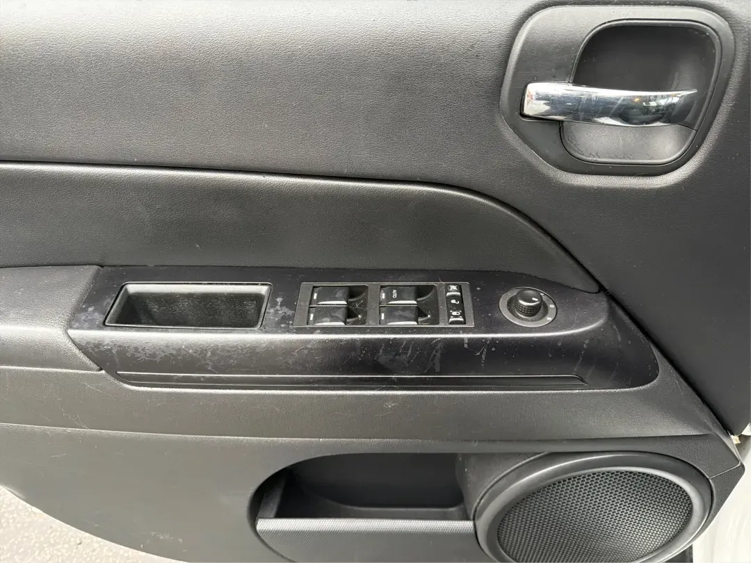 2016 Jeep Patriot Latitude (1C4NJRFB1GD) with an 2.4L I-4 DOHC engine, located at 1184 Kauffman Ave, Fairborn, OH, 45324, (937) 908-9800, 39.807072, -84.030914 - ### Discover Your Next Adventure with the 2016 Jeep Patriot Latitude at Advantage Car and Credit Fairborn<br /> <br /> Embrace the freedom of the open road with the remarkable 2016 Jeep Patriot Latitude, available now at Advantage Car and Credit in Fairborn, OH. This versatile SUV is ideal for thos - Photo#17