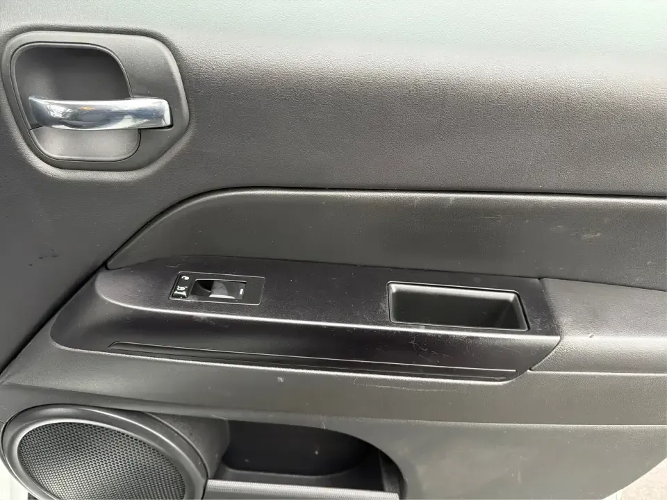 2016 Jeep Patriot Latitude (1C4NJRFB1GD) with an 2.4L I-4 DOHC engine, Automatic transmission, located at 880 E. National Road, Vandalia, OH, 45377, (937) 908-9800, 39.891918, -84.183594 - ### Discover Your Next Adventure with the 2016 Jeep Patriot Latitude at Advantage Car and Credit Fairborn<br /> <br /> Embrace the freedom of the open road with the remarkable 2016 Jeep Patriot Latitude, available now at Advantage Car and Credit in Fairborn, OH. This versatile SUV is ideal for thos - Photo#18