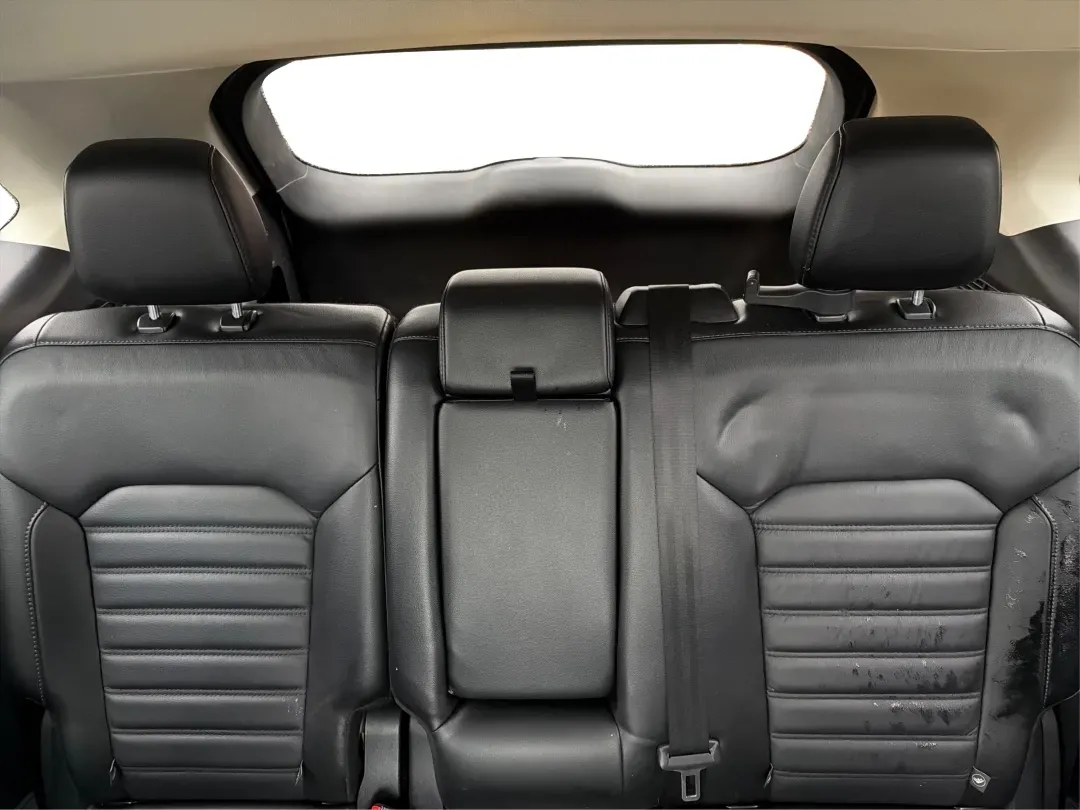 2016 Ford Edge SEL (2FMPK3J98GB) with an Other engine, located at 1099 N County Rd 25A , Troy, OH, 45373, (937) 908-9800, 40.057079, -84.212883 - ### Experience Comfort and Versatility in the 2016 Ford Edge SEL at Advantage Car and Credit - Troy<br /> <br /> Looking for the perfect blend of style, comfort, and functionality? The 2016 Ford Edge SEL, available at Advantage Car and Credit in Troy, OH, is tailored for those who lead an active lif - Photo#14