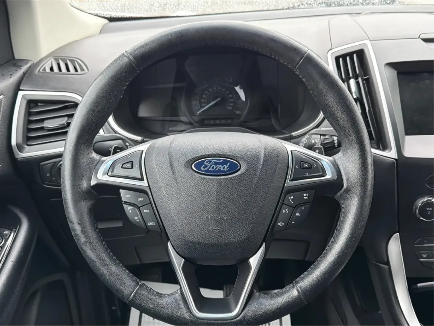 2016 Ford Edge SEL (2FMPK3J98GB) with an Other engine, located at 1099 N County Rd 25A , Troy, OH, 45373, (937) 908-9800, 40.057079, -84.212883 - ### Experience Comfort and Versatility in the 2016 Ford Edge SEL at Advantage Car and Credit - Troy<br /> <br /> Looking for the perfect blend of style, comfort, and functionality? The 2016 Ford Edge SEL, available at Advantage Car and Credit in Troy, OH, is tailored for those who lead an active lif - Photo#16