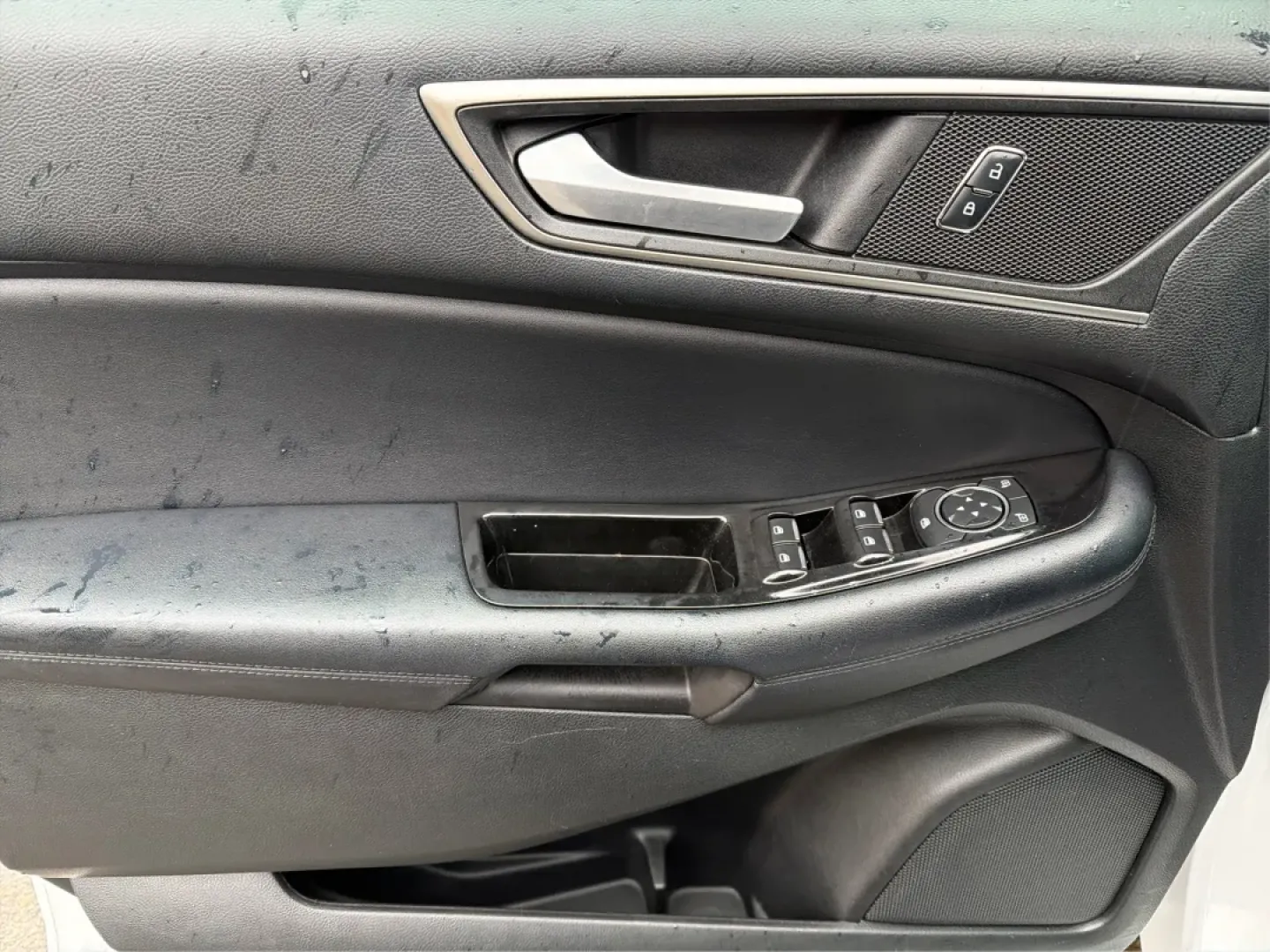 2016 Ford Edge SEL (2FMPK3J98GB) with an Other engine, located at 1099 N County Rd 25A , Troy, OH, 45373, (937) 908-9800, 40.057079, -84.212883 - ### Experience Comfort and Versatility in the 2016 Ford Edge SEL at Advantage Car and Credit - Troy<br /> <br /> Looking for the perfect blend of style, comfort, and functionality? The 2016 Ford Edge SEL, available at Advantage Car and Credit in Troy, OH, is tailored for those who lead an active lif - Photo#19