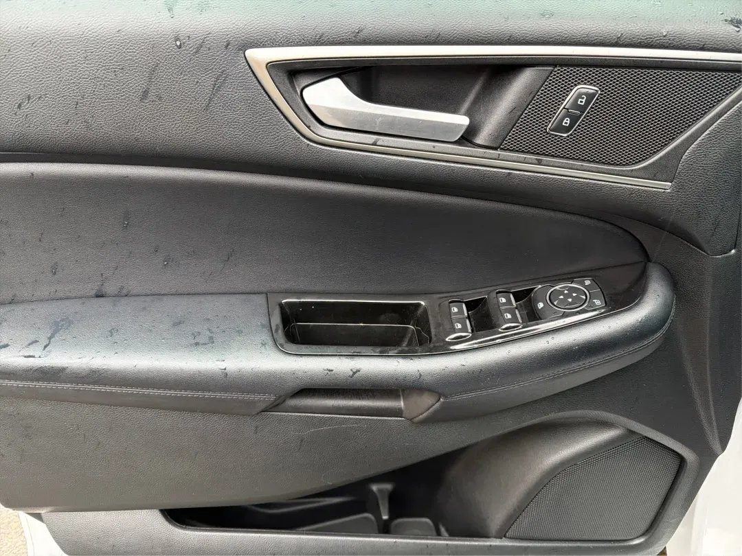 2016 Ford Edge SEL (2FMPK3J98GB) with an Other engine, located at 1099 N County Rd 25A , Troy, OH, 45373, (937) 908-9800, 40.057079, -84.212883 - ### Experience Comfort and Versatility in the 2016 Ford Edge SEL at Advantage Car and Credit - Troy<br /> <br /> Looking for the perfect blend of style, comfort, and functionality? The 2016 Ford Edge SEL, available at Advantage Car and Credit in Troy, OH, is tailored for those who lead an active lif - Photo#19