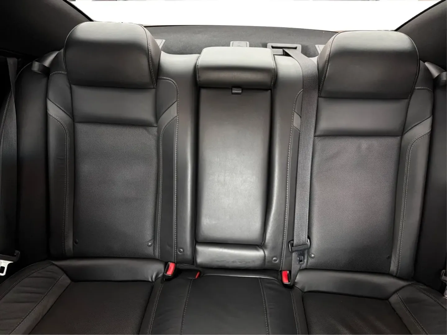 2018 Dodge Charger GT AWD (2C3CDXJG8JH) with an Pentastar 3.6L V-6 DOHC engine, located at 1184 Kauffman Ave, Fairborn, OH, 45324, (937) 908-9800, 39.807072, -84.030914 - Rev up your lifestyle with this stunning 2018 Dodge Charger GT AWD, perfect for those looking to combine exhilarating performance with everyday practicality. At Advantage Car and Credit in Fairborn, OH, we understand that reliable transportation can transform your daily routine, whether you're commu - Photo#13