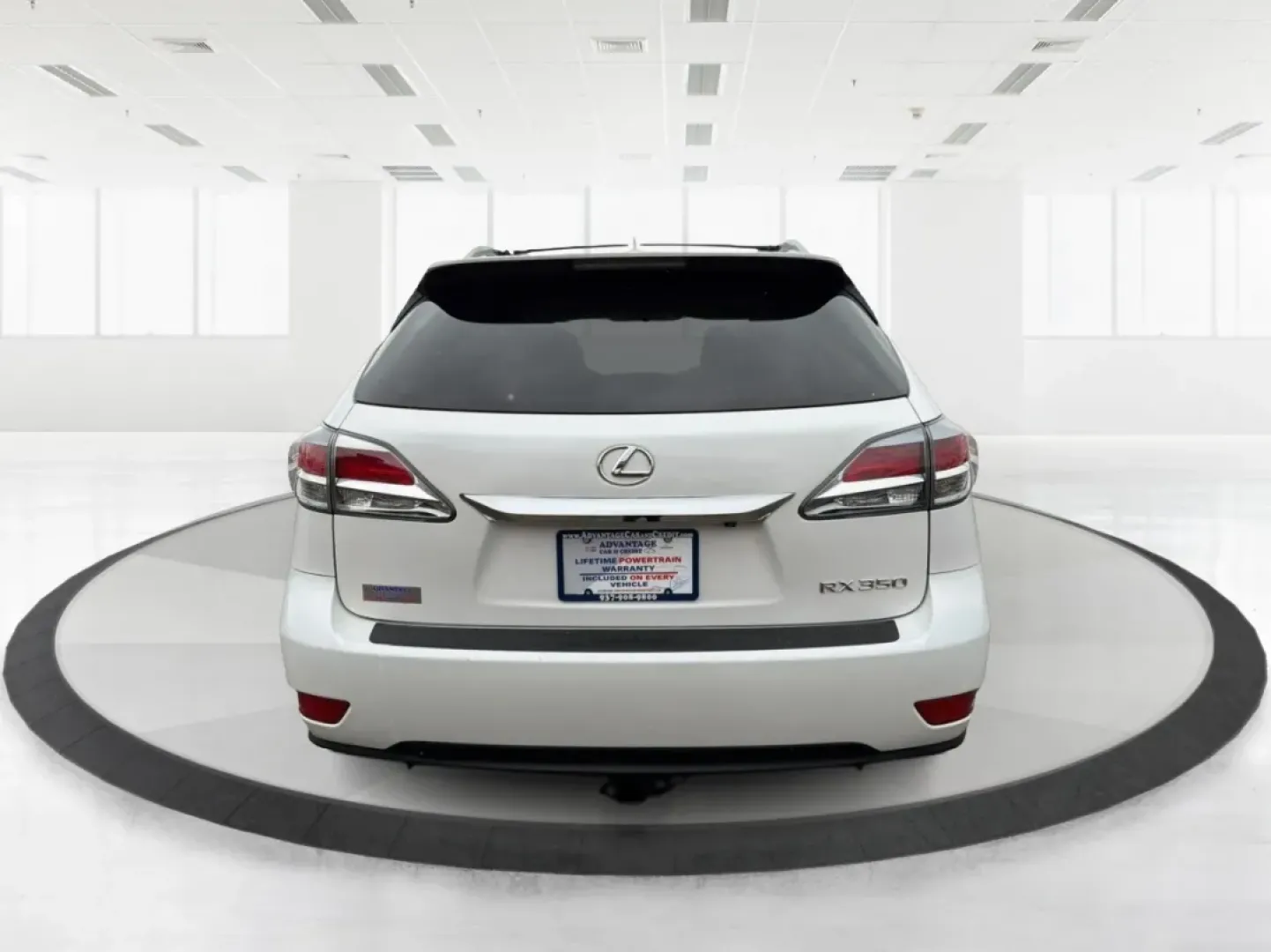 2015 Lexus RX 350 F Sport | Crafted Line (2T2BK1BA3FC) with an 3.5L V-6 DOHC engine, located at 880 E. National Road, Vandalia, OH, 45377, (937) 908-9800, 39.891918, -84.183594 - **Elevate Your Drive with the 2015 Lexus RX 350 Perfect for Family Adventures and Daily Commutes!**<br /> <br /> Are you ready to enhance your lifestyle with a vehicle that combines luxury, performance, and reliability? Look no further than the stunning 2015 Lexus RX 350 at Advantage Car and Credit - Photo#3