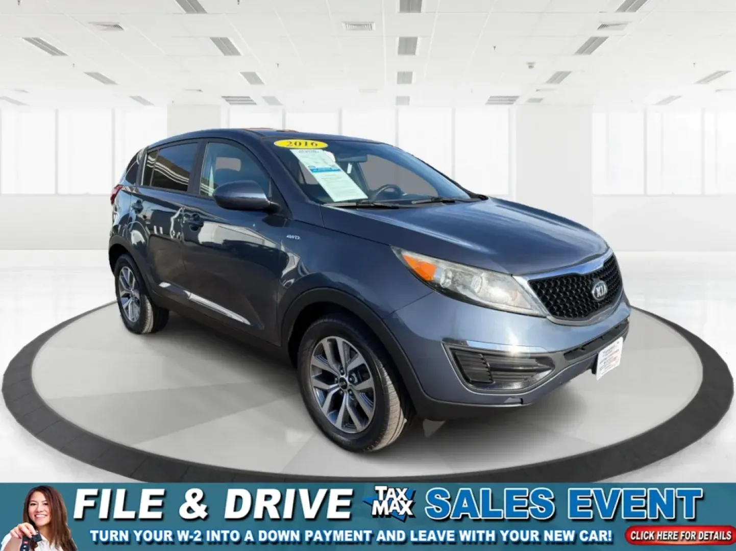 2016 Kia Sportage LX (KNDPBCAC0G7) with an Theta II 2.4L I-4 gasoline direct injection engine, located at 1099 N County Rd 25A , Troy, OH, 45373, (937) 908-9800, 40.057079, -84.212883 - **Adventure Awaits with the 2016 Kia Sportage LX! Perfect for Your Next Family Road Trip or Daily Commute!**<br /> <br /> Are you looking for a versatile vehicle that fits your active lifestyle? Look no further than this stunning 2016 Kia Sportage LX, available now at Advantage Car and Credit in Tro - Photo#0
