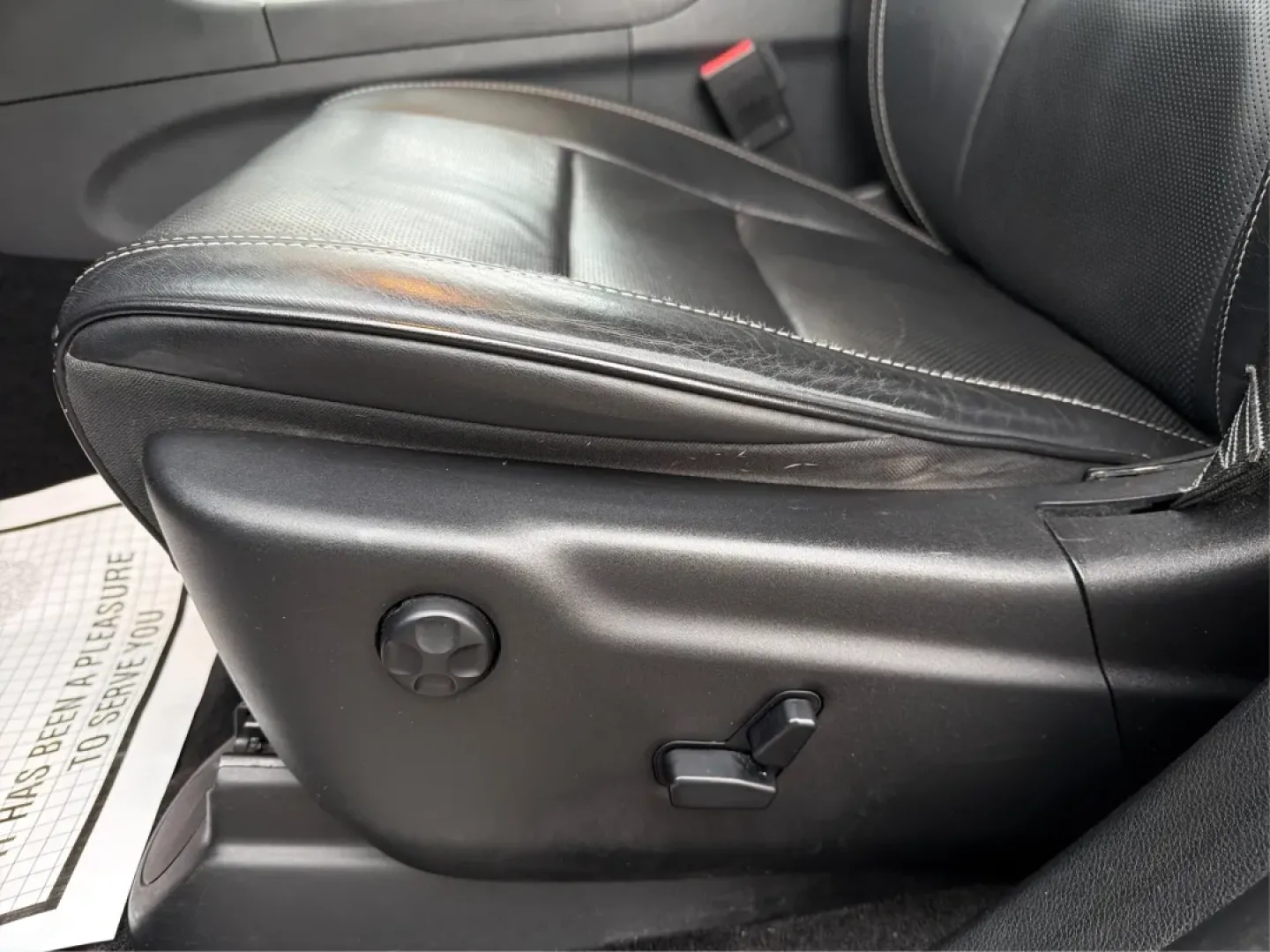 2015 Jeep Grand Cherokee Overland (1C4RJFCT6FC) with an Other engine, located at 1099 N County Rd 25A , Troy, OH, 45373, (937) 908-9800, 40.057079, -84.212883 - **Adventure Awaits: 2015 Jeep Grand Cherokee Overland - Your Perfect Family SUV!**<br /> <br /> If you're looking for a vehicle that perfectly balances comfort, style, and rugged capability, look no further than this stunning 2015 Jeep Grand Cherokee Overland. This SUV is not just a mode of transpor - Photo#18