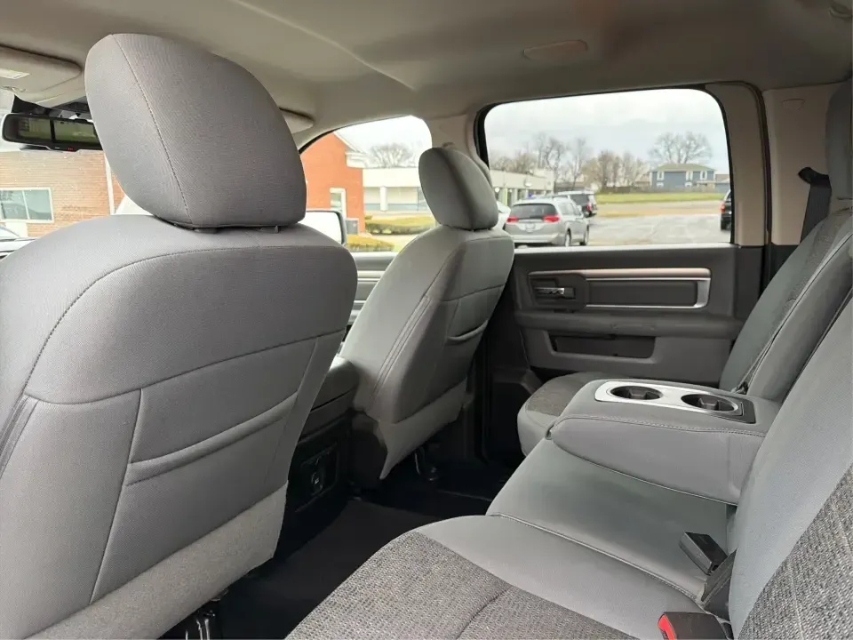 2016 Ram 1500 Big Horn (1C6RR7TTXGS) with an 5.7L V8 OHV 16V engine, 6A transmission, located at 1184 Kauffman Ave, Fairborn, OH, 45324, (937) 908-9800, 39.807072, -84.030914 - 2016 Ram 1500 Big Horn - Photo#10