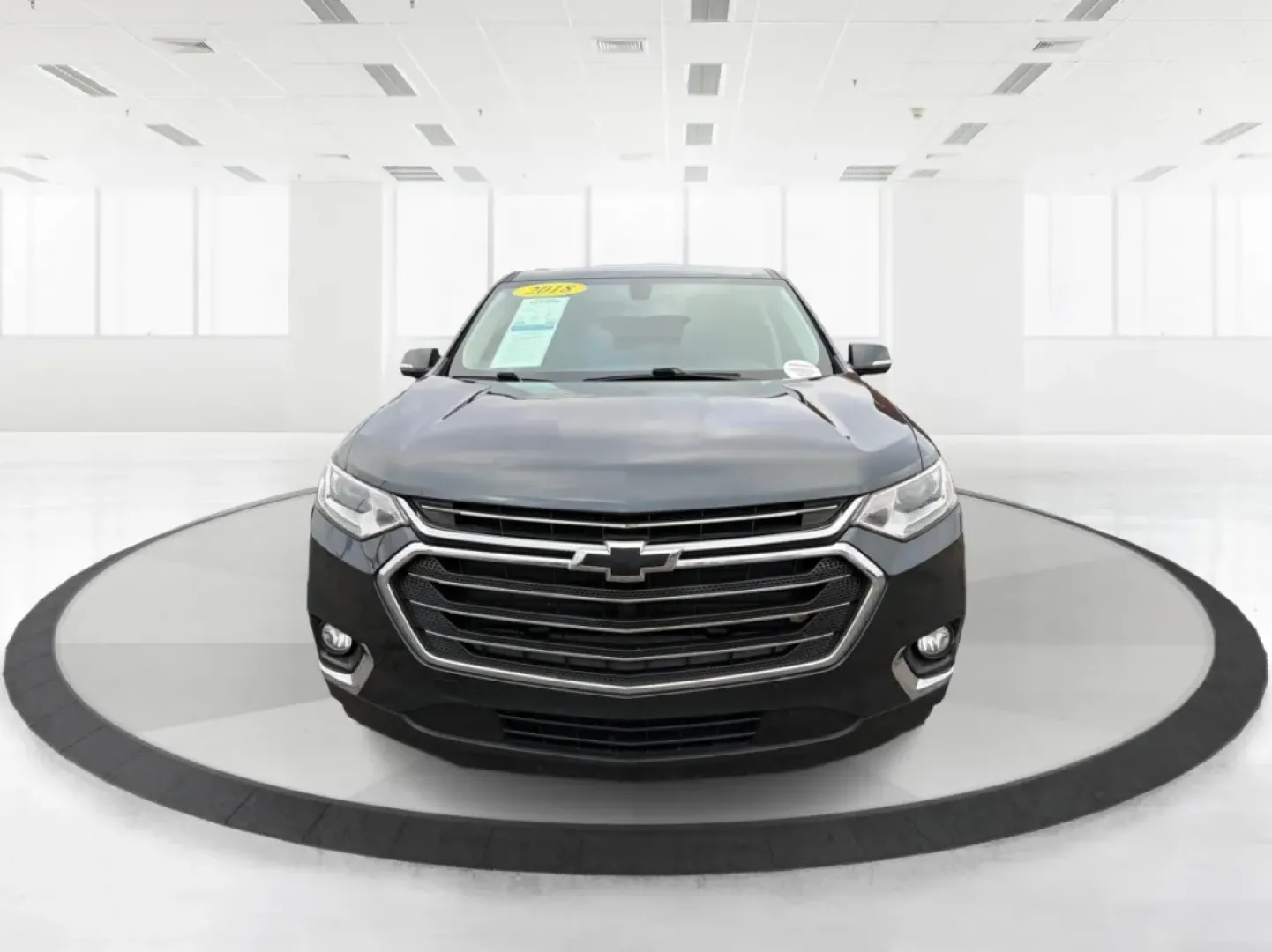 2018 Chevrolet Traverse 1LT (1GNERGKW6JJ) with an 3.6L V-6 gasoline direct injection engine, located at 1184 Kauffman Ave, Fairborn, OH, 45324, (937) 908-9800, 39.807072, -84.030914 - Are you ready to elevate your family's adventures, all while cruising in unparalleled comfort and style? Look no further than this stunning 2018 Chevrolet Traverse 1LT, now available at Advantage Car and Credit in Fairborn, OH! With ample space, cutting-edge technology, and a robust engine, this SUV - Photo#7