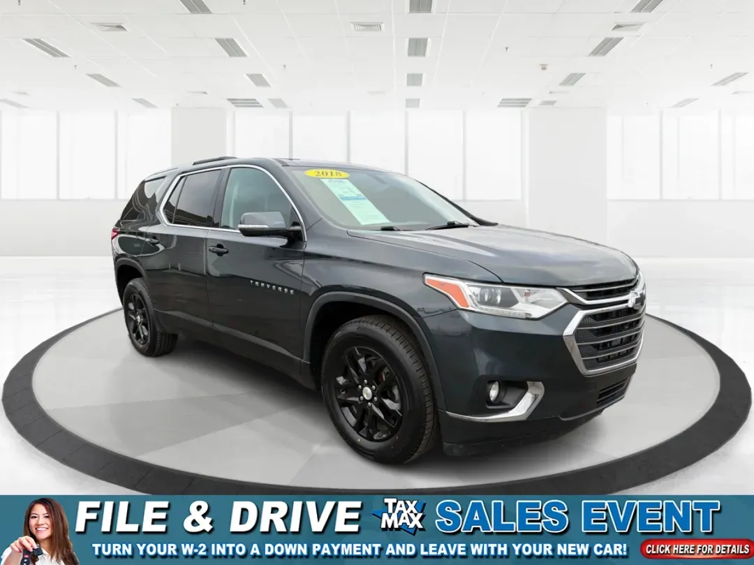 2018 Chevrolet Traverse 1LT (1GNERGKW6JJ) with an 3.6L V-6 gasoline direct injection engine, located at 1230 East Main St, Xenia, OH, 45385, (937) 908-9800, 39.688026, -83.910172 - Are you ready to elevate your family's adventures, all while cruising in unparalleled comfort and style? Look no further than this stunning 2018 Chevrolet Traverse 1LT, now available at Advantage Car and Credit in Fairborn, OH! With ample space, cutting-edge technology, and a robust engine, this SUV - Photo#0
