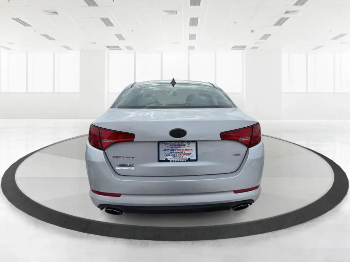 2013 Kia Optima LX (KNAGM4A74D5) with an 2.4L I-4 gasoline direct injection engine, located at 880 E. National Road, Vandalia, OH, 45377, (937) 908-9800, 39.891918, -84.183594 - **Discover Adventure with the 2013 Kia Optima LX at Advantage Car and Credit - Vandalia!** <br /> <br /> Are you ready to elevate your daily drive? Whether you're commuting to work, running errands, or planning a weekend getaway, the 2013 Kia Optima LX is the ideal sedan that seamlessly fits into y - Photo#3