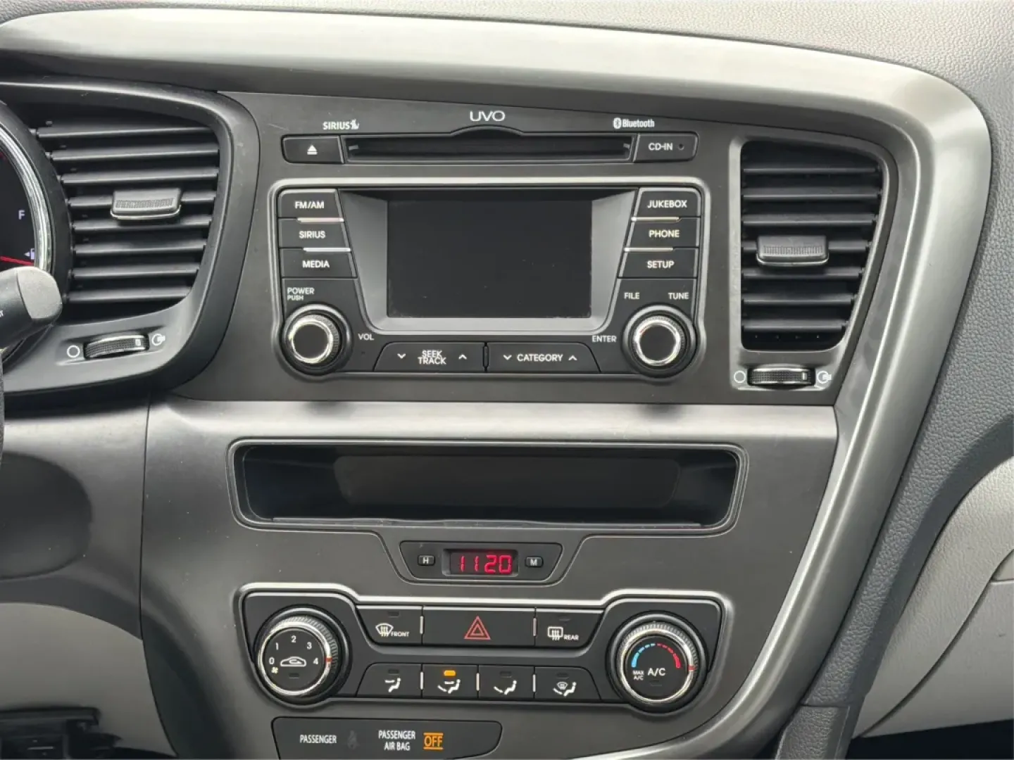 2013 Kia Optima LX (KNAGM4A74D5) with an 2.4L I-4 gasoline direct injection engine, located at 880 E. National Road, Vandalia, OH, 45377, (937) 908-9800, 39.891918, -84.183594 - **Discover Adventure with the 2013 Kia Optima LX at Advantage Car and Credit - Vandalia!** <br /> <br /> Are you ready to elevate your daily drive? Whether you're commuting to work, running errands, or planning a weekend getaway, the 2013 Kia Optima LX is the ideal sedan that seamlessly fits into y - Photo#13