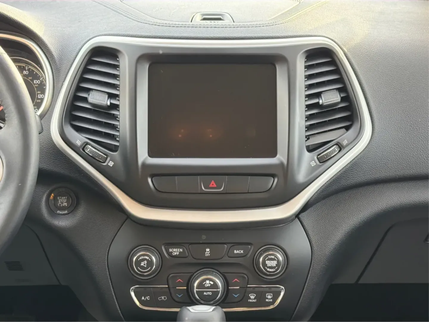 2014 Jeep Cherokee Limited (1C4PJMDS7EW) with an Other engine, located at 8750 N County Rd 25A, Piqua, OH, 45356, (937) 908-9800, 40.164391, -84.232513 - **Adventure Awaits in the 2014 Jeep Cherokee Limited Perfect for Families or Weekend Getaways!**<br /> <br /> Are you looking for a vehicle that's as versatile as your lifestyle? The 2014 Jeep Cherokee Limited, available at Advantage Car and Credit - Piqua, is your ticket to freedom on the open roa - Photo#13