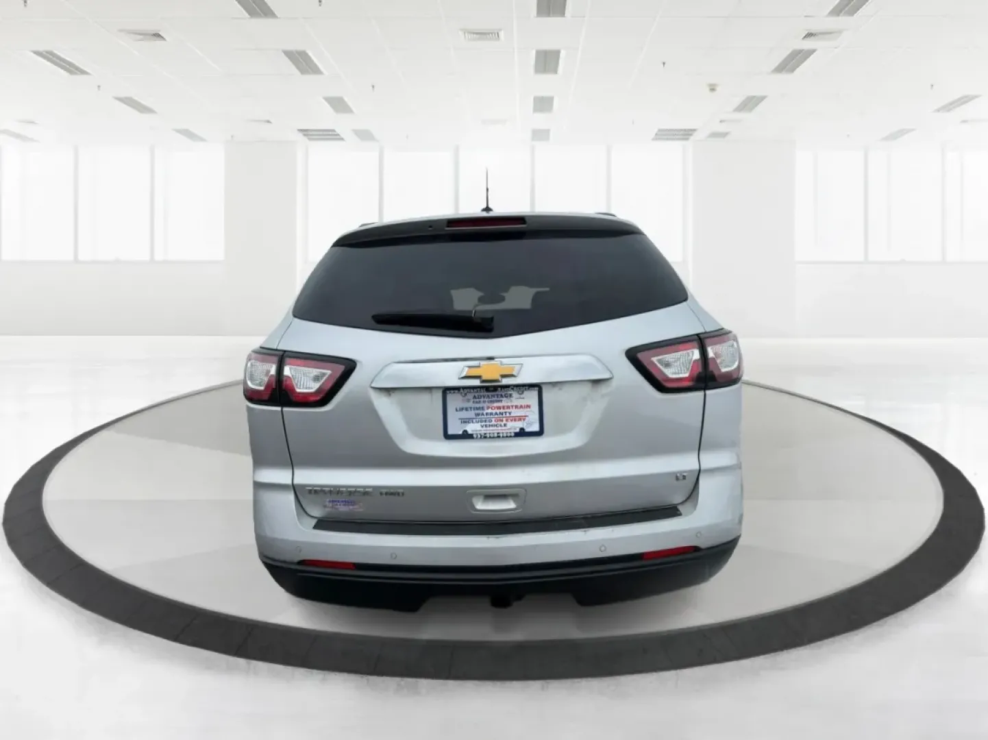 2017 Chevrolet Traverse 1LT (1GNKVGKD1HJ) with an 3.6L V-6 gasoline direct injection engine, located at 880 E. National Road, Vandalia, OH, 45377, (937) 908-9800, 39.891918, -84.183594 - **Adventure Awaits with the 2017 Chevrolet Traverse at Advantage Car and Credit!**<br /> <br /> Are you ready to elevate your family road trips or weekend adventures? Look no further than our stunning 2017 Chevrolet Traverse, available now at Advantage Car and Credit in Vandalia, OH. This spacious S - Photo#3