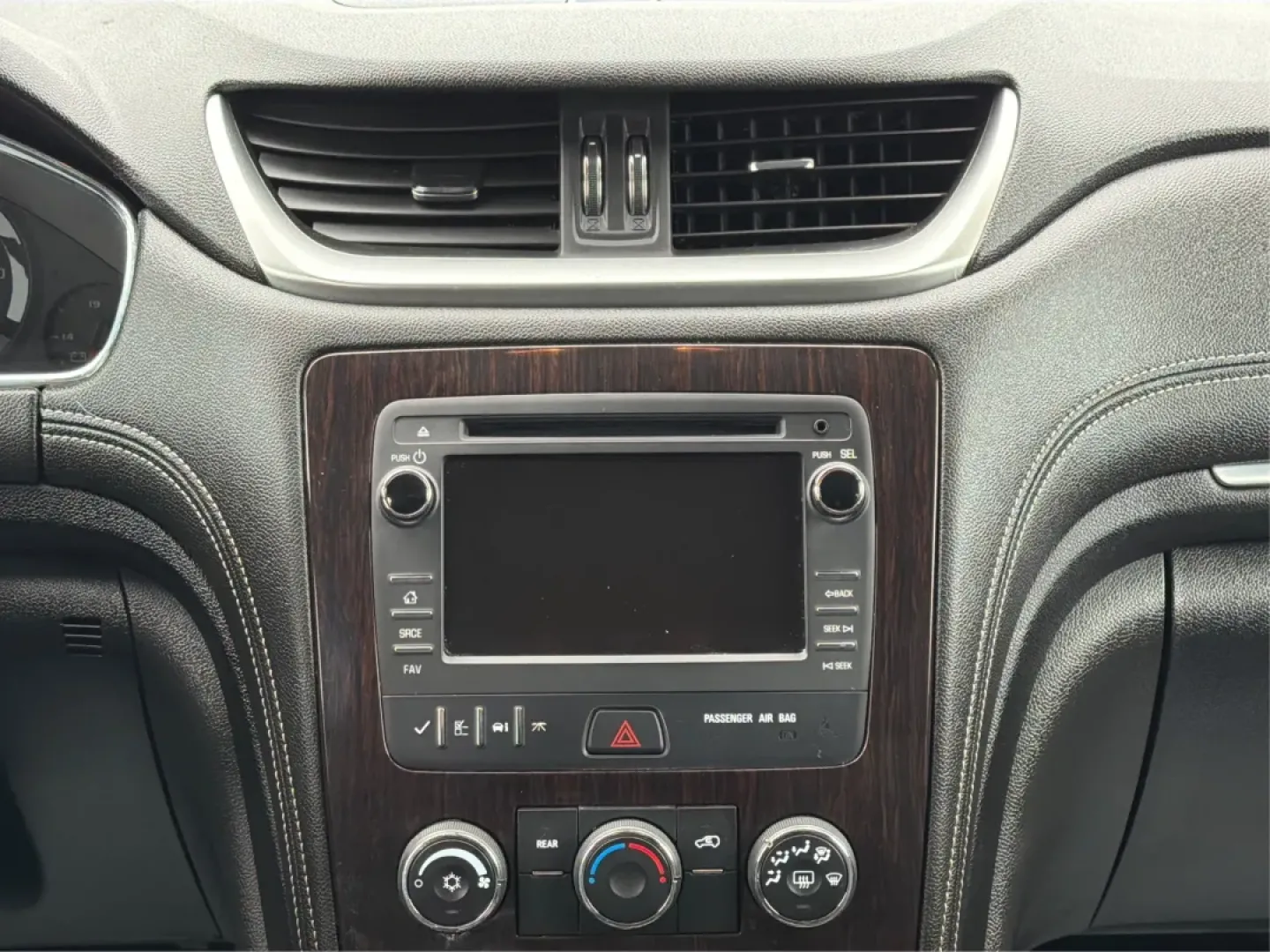 2017 Chevrolet Traverse 1LT (1GNKVGKD1HJ) with an 3.6L V-6 gasoline direct injection engine, located at 880 E. National Road, Vandalia, OH, 45377, (937) 908-9800, 39.891918, -84.183594 - **Adventure Awaits with the 2017 Chevrolet Traverse at Advantage Car and Credit!**<br /> <br /> Are you ready to elevate your family road trips or weekend adventures? Look no further than our stunning 2017 Chevrolet Traverse, available now at Advantage Car and Credit in Vandalia, OH. This spacious S - Photo#13