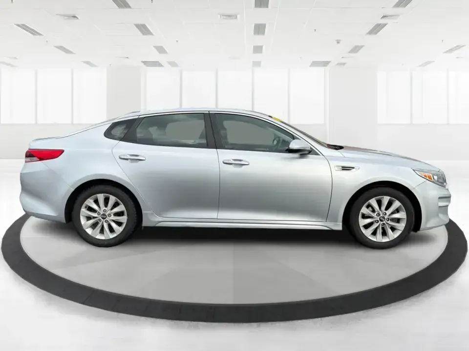 2017 Kia Optima LX (5XXGT4L31HG) with an Theta II 2.4L I-4 gasoline direct injection engine, 6A transmission, located at 880 E. National Road, Vandalia, OH, 45377, (937) 908-9800, 39.891918, -84.183594 - Are you ready to elevate your daily drive while embracing a lifestyle of convenience and reliability? Look no further than this stunning 2017 Kia Optima LX, available now at Advantage Car and Credit in Piqua, OH! This sedan is perfect for budget-conscious buyers seeking an efficient and stylish vehi - Photo#1