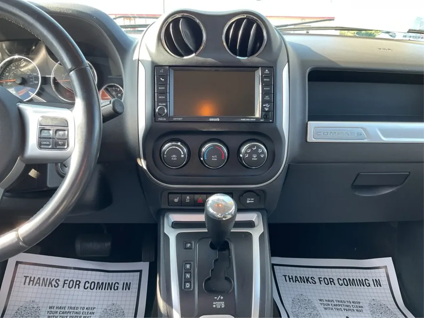 2016 Jeep Compass Latitude 4WD (1C4NJDEB7GD) with an 2.4L L4 DOHC 16V engine, 6-Speed Automatic transmission, located at 880 E. National Road, Vandalia, OH, 45377, (937) 908-9800, 39.891918, -84.183594 - **Discover Adventure with the 2016 Jeep Compass Latitude 4WD at Advantage Car and Credit!**<br /> <br /> Are you ready to embrace your next adventure? Whether you're planning a weekend getaway, commuting to work, or navigating your family through busy city streets, the 2016 Jeep Compass Latitude 4WD - Photo#13