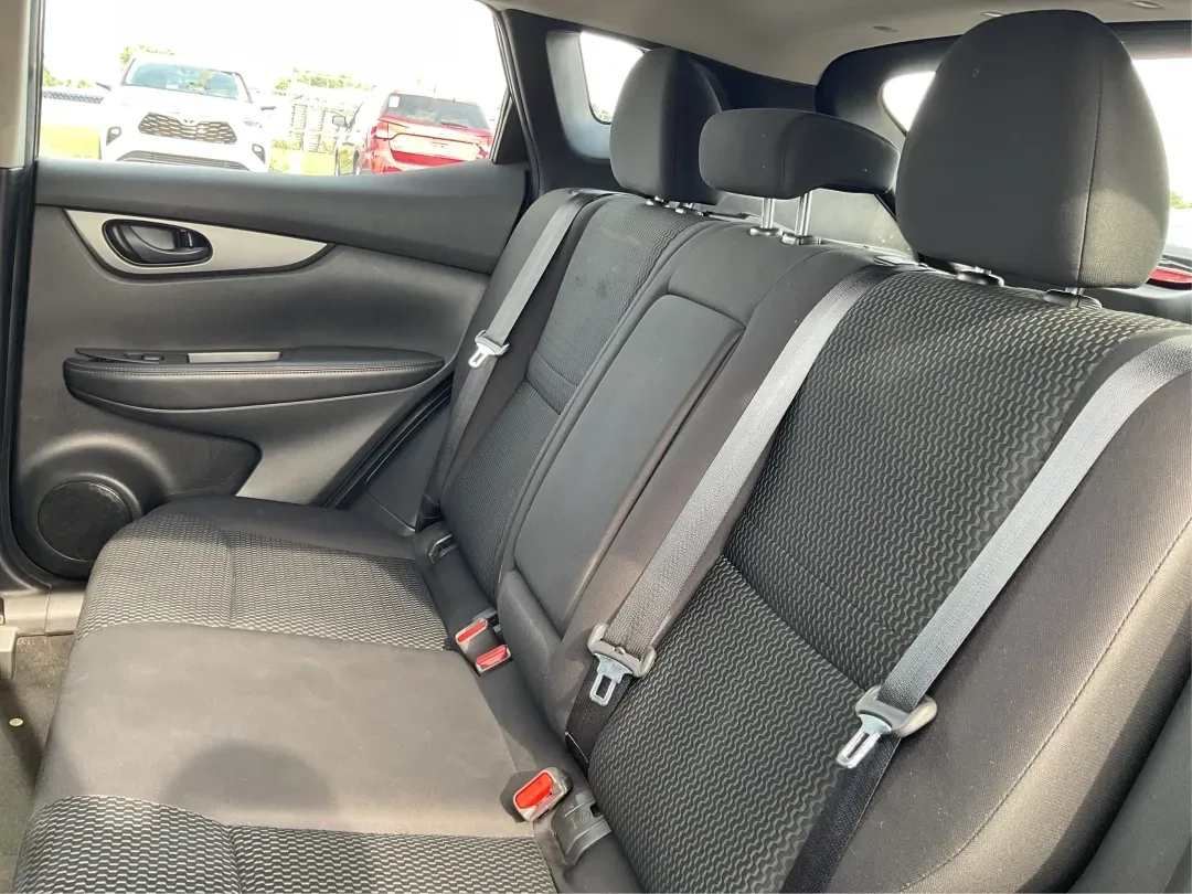 2017 Nissan Rogue S (JN1BJ1CR3HW) with an 2L I-4 gasoline direct injection engine, located at 1951 S Dayton Lakeview Rd., New Carlisle, OH, 45344, (937) 908-9800, 39.890999, -84.050255 - **Discover Adventure with the 2017 Nissan Rogue at Advantage Car and Credit!**<br /> <br /> Are you ready to elevate your lifestyle and embark on new adventures? Whether you're a busy parent juggling school drop-offs, a commuter navigating the daily grind, or an outdoor enthusiast seeking weekend es - Photo#10