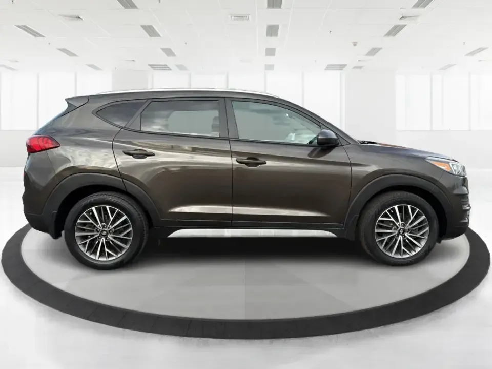 2019 Hyundai Tucson SEL (KM8J3CAL6KU) with an Theta 2.4L I-4 gasoline direct injection engine, 6A transmission, located at 1230 East Main St, Xenia, OH, 45385, (937) 908-9800, 39.688026, -83.910172 - 2019 Hyundai Tucson SEL - Photo#1
