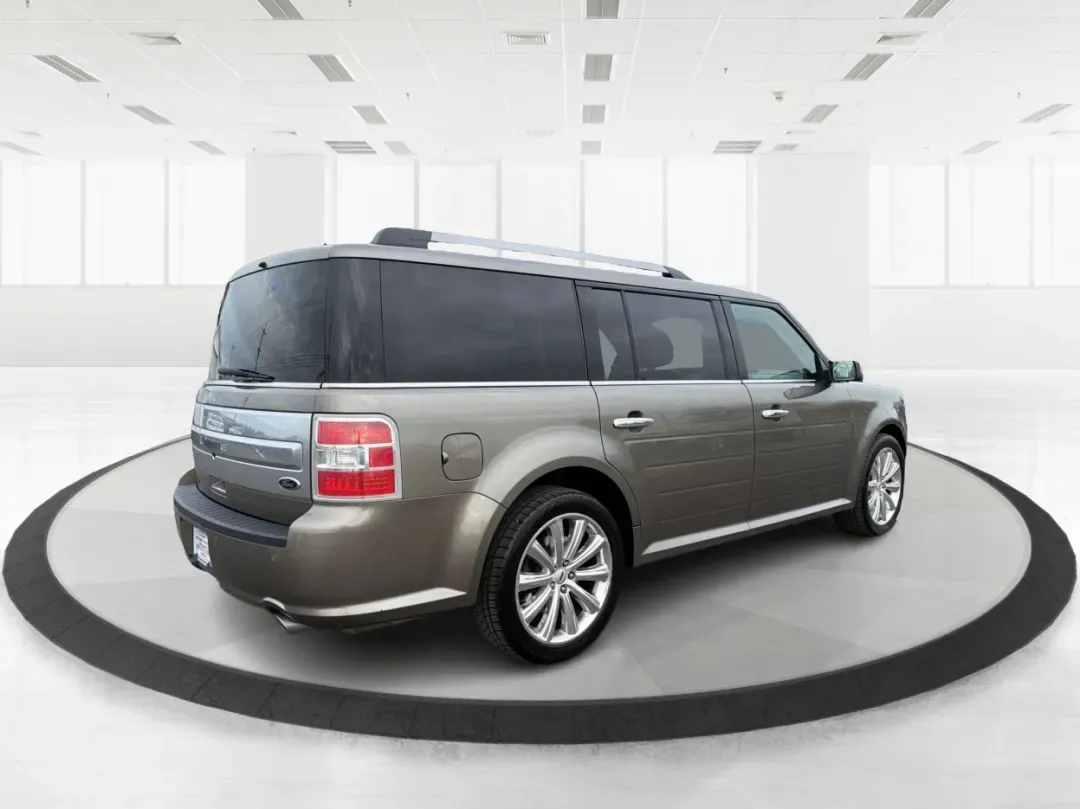2014 Ford Flex Limited (2FMGK5D89EB) with an 3.5L V-6 DOHC engine, located at 4508 South Dixie Dr, Moraine, OH, 45439, (937) 908-9800, 39.689976, -84.218452 - Are you ready to upgrade your lifestyle with a reliable vehicle that accommodates both family adventures and daily commutes? Look no further than this stunning 2014 Ford Flex Limited, available now at Advantage Car and Credit in Moraine, OH. With its spacious interior, versatile cargo capacity, and - Photo#2