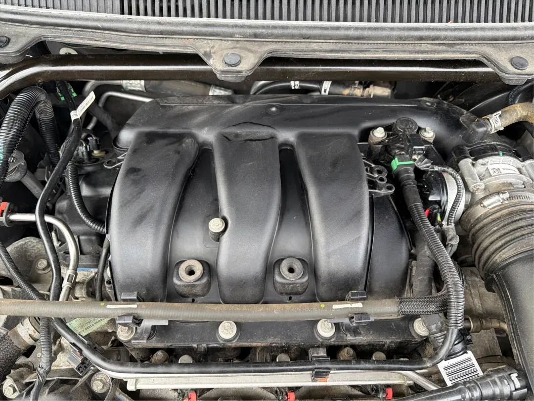 2014 Ford Flex Limited (2FMGK5D89EB) with an 3.5L V-6 DOHC engine, located at 4508 South Dixie Dr, Moraine, OH, 45439, (937) 908-9800, 39.689976, -84.218452 - Are you ready to upgrade your lifestyle with a reliable vehicle that accommodates both family adventures and daily commutes? Look no further than this stunning 2014 Ford Flex Limited, available now at Advantage Car and Credit in Moraine, OH. With its spacious interior, versatile cargo capacity, and - Photo#11