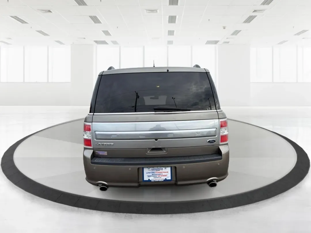 2014 Ford Flex Limited (2FMGK5D89EB) with an 3.5L V-6 DOHC engine, 6-Speed Automatic Overdrive transmission, located at 401 Woodman Dr, Riverside, OH, 45431, (937) 908-9800, 39.760899, -84.123421 - Are you ready to upgrade your lifestyle with a reliable vehicle that accommodates both family adventures and daily commutes? Look no further than this stunning 2014 Ford Flex Limited, available now at Advantage Car and Credit in Moraine, OH. With its spacious interior, versatile cargo capacity, and - Photo#3