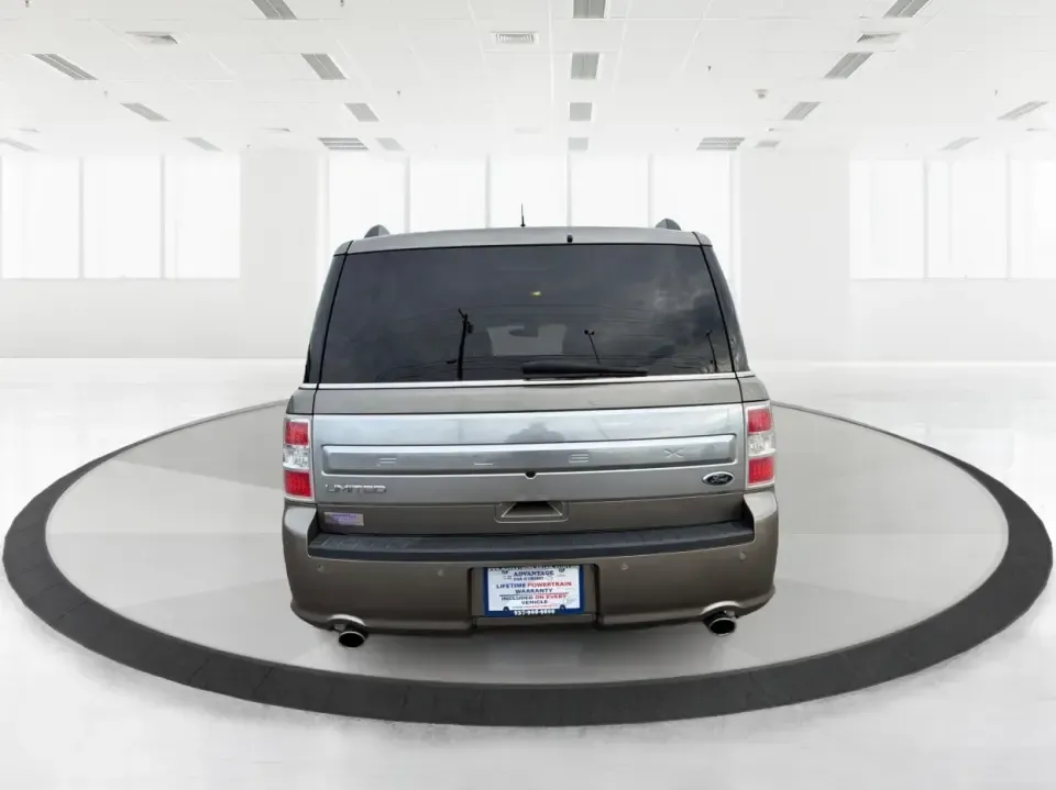 2014 Ford Flex Limited (2FMGK5D89EB) with an 3.5L V-6 DOHC engine, 6-Speed Automatic Overdrive transmission, located at 1184 Kauffman Ave, Fairborn, OH, 45324, (937) 908-9800, 39.807072, -84.030914 - Are you ready to upgrade your lifestyle with a reliable vehicle that accommodates both family adventures and daily commutes? Look no further than this stunning 2014 Ford Flex Limited, available now at Advantage Car and Credit in Moraine, OH. With its spacious interior, versatile cargo capacity, and - Photo#3