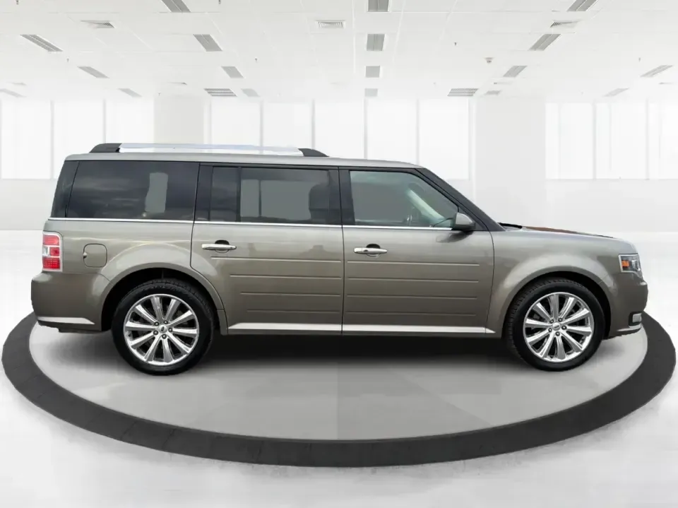 2014 Ford Flex Limited (2FMGK5D89EB) with an 3.5L V-6 DOHC engine, 6-Speed Automatic Overdrive transmission, located at 1230 East Main St, Xenia, OH, 45385, (937) 908-9800, 39.688026, -83.910172 - Are you ready to upgrade your lifestyle with a reliable vehicle that accommodates both family adventures and daily commutes? Look no further than this stunning 2014 Ford Flex Limited, available now at Advantage Car and Credit in Moraine, OH. With its spacious interior, versatile cargo capacity, and - Photo#1