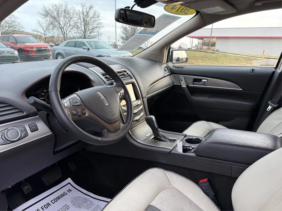 2014 Lincoln MKX Base (2LMDJ8JK2EB) with an 3.7L V6 DOHC 24V engine, 6-Speed Automatic transmission, located at 1230 East Main St, Xenia, OH, 45385, (937) 908-9800, 39.688026, -83.910172 - **Unleash Your Adventures with This 2014 Lincoln MKX at Advantage Car and Credit - Moraine!**<br /> <br /> Are you ready to elevate your driving experience? Whether you're commuting through the bustling roads of Moraine or embarking on weekend getaways to nearby attractions like the beautiful Dayton - Photo#9