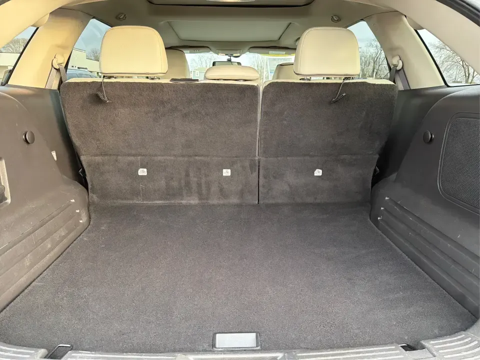 2014 Lincoln MKX Base (2LMDJ8JK2EB) with an 3.7L V6 DOHC 24V engine, 6-Speed Automatic transmission, located at 1951 S Dayton Lakeview Rd., New Carlisle, OH, 45344, (937) 908-9800, 39.890999, -84.050255 - **Unleash Your Adventures with This 2014 Lincoln MKX at Advantage Car and Credit - Moraine!**<br /> <br /> Are you ready to elevate your driving experience? Whether you're commuting through the bustling roads of Moraine or embarking on weekend getaways to nearby attractions like the beautiful Dayton - Photo#12