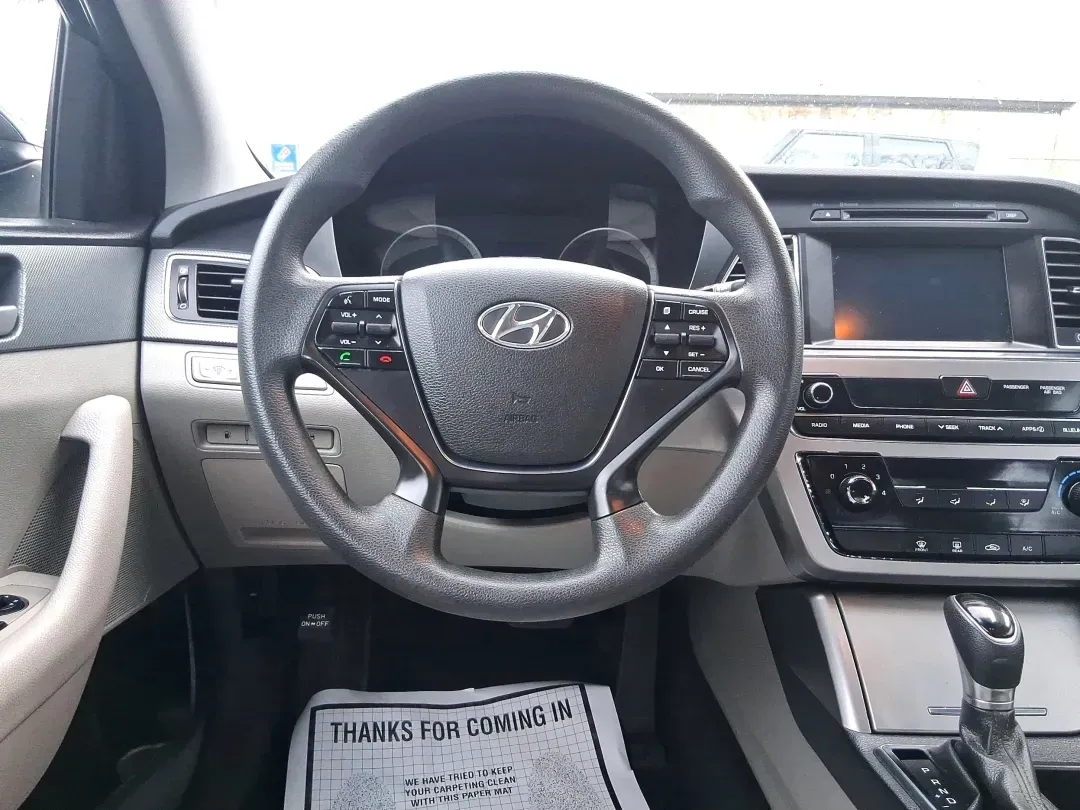 2017 Hyundai Sonata SE (5NPE24AF5HH) with an 2.4L I-4 gasoline direct injection engine, located at 1951 S Dayton Lakeview Rd., New Carlisle, OH, 45344, (937) 908-9800, 39.890999, -84.050255 - 2017 Hyundai Sonata SE - Photo#16