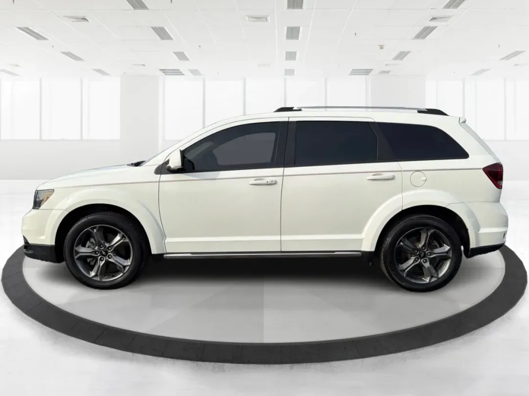 2018 Dodge Journey Crossroad FWD (3C4PDCGBXJT) with an 2.4L L4 DOHC 16V engine, 4-Speed Automatic transmission, located at 1951 S Dayton Lakeview Rd., New Carlisle, OH, 45344, (937) 908-9800, 39.890999, -84.050255 - 2018 Dodge Journey Crossroad FWD - Photo#5