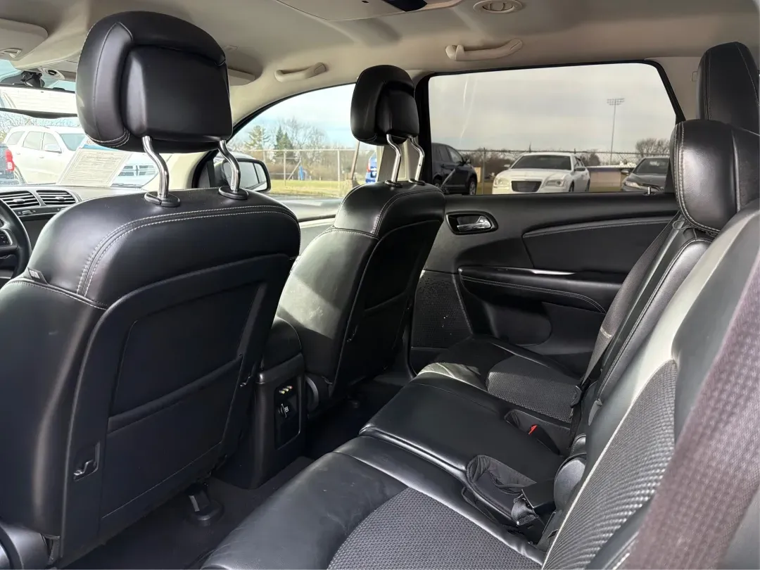 2018 Dodge Journey Crossroad FWD (3C4PDCGBXJT) with an 2.4L L4 DOHC 16V engine, 4-Speed Automatic transmission, located at 1951 S Dayton Lakeview Rd., New Carlisle, OH, 45344, (937) 908-9800, 39.890999, -84.050255 - 2018 Dodge Journey Crossroad FWD - Photo#10