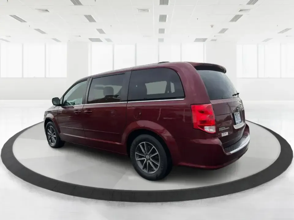 2017 Dodge Grand Caravan SXT (2C4RDGCG2HR) with an Pentastar 3.6L V-6 DOHC engine, 6A transmission, located at 1184 Kauffman Ave, Fairborn, OH, 45324, (937) 908-9800, 39.807072, -84.030914 - Are you ready to elevate your family adventures or daily commutes with a vehicle that combines space, comfort, and reliability? Look no further than the 2017 Dodge Grand Caravan SXT, now available at Advantage Car and Credit in New Carlisle, OH. This versatile passenger van is perfect for growing fa - Photo#4