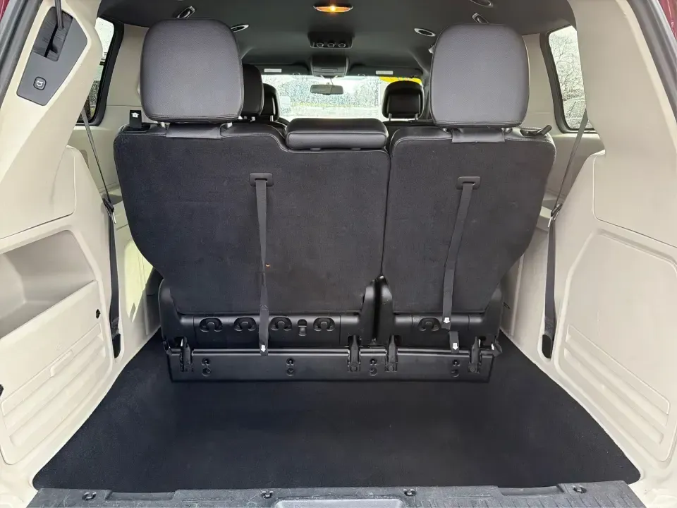 2017 Dodge Grand Caravan SXT (2C4RDGCG2HR) with an Pentastar 3.6L V-6 DOHC engine, 6A transmission, located at 1184 Kauffman Ave, Fairborn, OH, 45324, (937) 908-9800, 39.807072, -84.030914 - Are you ready to elevate your family adventures or daily commutes with a vehicle that combines space, comfort, and reliability? Look no further than the 2017 Dodge Grand Caravan SXT, now available at Advantage Car and Credit in New Carlisle, OH. This versatile passenger van is perfect for growing fa - Photo#12