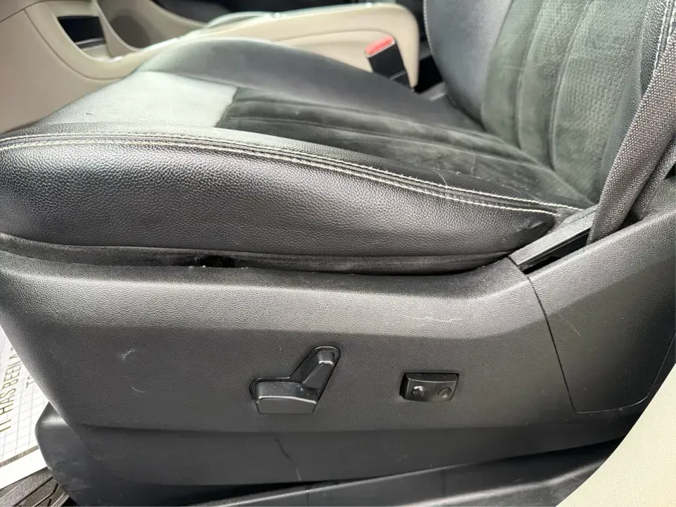 2017 Dodge Grand Caravan SXT (2C4RDGCG2HR) with an Pentastar 3.6L V-6 DOHC engine, 6A transmission, located at 1184 Kauffman Ave, Fairborn, OH, 45324, (937) 908-9800, 39.807072, -84.030914 - Are you ready to elevate your family adventures or daily commutes with a vehicle that combines space, comfort, and reliability? Look no further than the 2017 Dodge Grand Caravan SXT, now available at Advantage Car and Credit in New Carlisle, OH. This versatile passenger van is perfect for growing fa - Photo#18