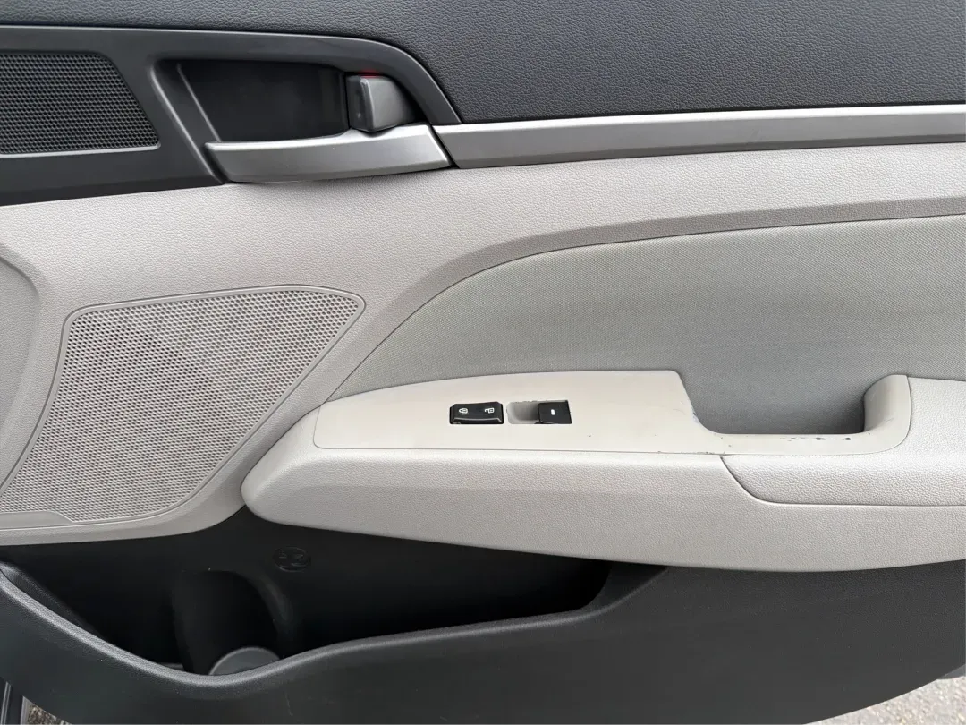 2018 Hyundai Elantra SEL (5NPD84LF2JH) with an Nu 2L I-4 DOHC engine, located at 1099 N County Rd 25A , Troy, OH, 45373, (937) 908-9800, 40.057079, -84.212883 - 2018 Hyundai Elantra SEL - Photo#18