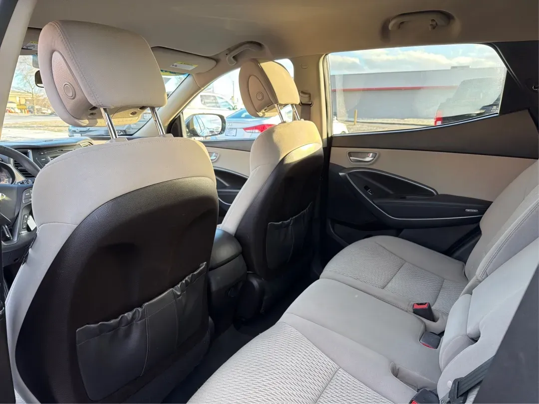 2017 Hyundai Santa Fe 2.4L (5NMZT3LBXHH) with an Theta II 2.4L I-4 gasoline direct injection engine, located at 880 E. National Road, Vandalia, OH, 45377, (937) 908-9800, 39.891918, -84.183594 - 2017 Hyundai Santa Fe 2.4L - Photo#9