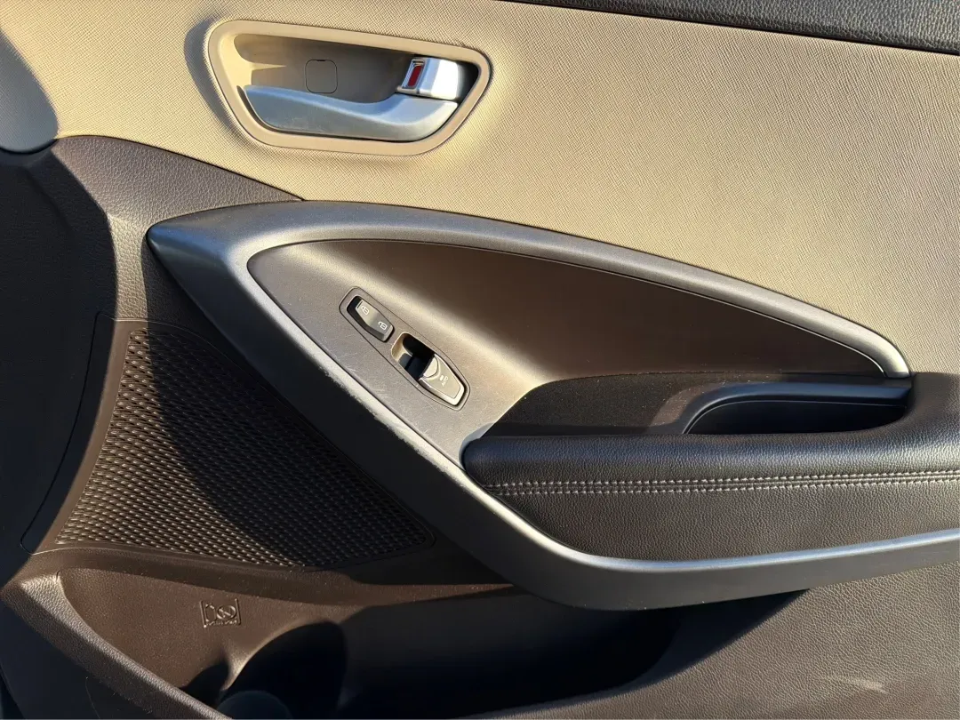 2017 Hyundai Santa Fe 2.4L (5NMZT3LBXHH) with an Theta II 2.4L I-4 gasoline direct injection engine, located at 880 E. National Road, Vandalia, OH, 45377, (937) 908-9800, 39.891918, -84.183594 - 2017 Hyundai Santa Fe 2.4L - Photo#17