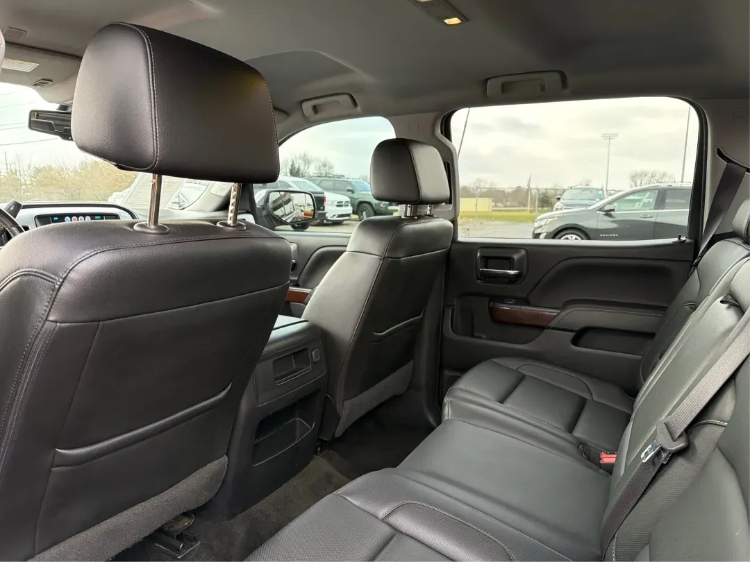 2017 GMC Sierra 1500 SLT (3GTU2NEC8HG) with an EcoTec3 6.2L V-8 gasoline direct injection engine, located at 880 E. National Road, Vandalia, OH, 45377, (937) 908-9800, 39.891918, -84.183594 - 2017 GMC Sierra 1500 SLT - Photo#10