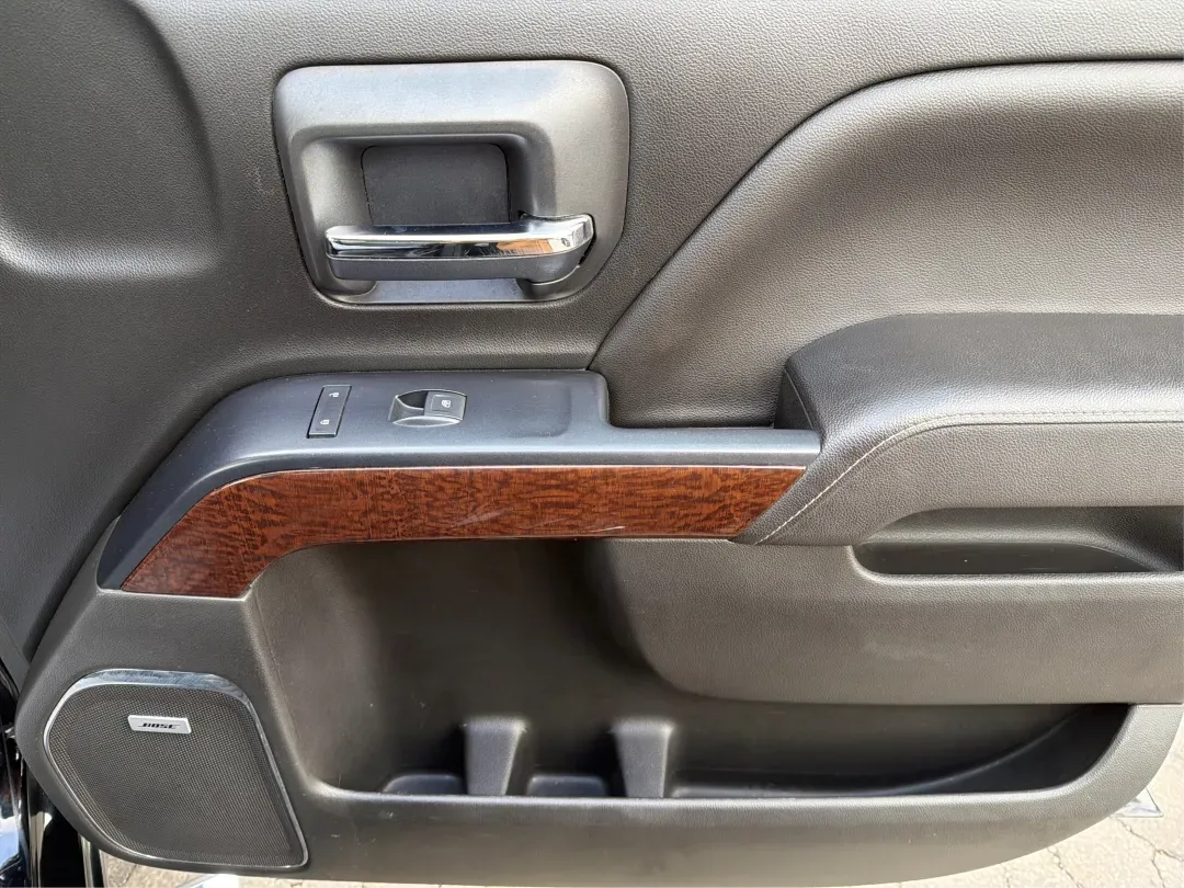 2017 GMC Sierra 1500 SLT (3GTU2NEC8HG) with an EcoTec3 6.2L V-8 gasoline direct injection engine, located at 880 E. National Road, Vandalia, OH, 45377, (937) 908-9800, 39.891918, -84.183594 - 2017 GMC Sierra 1500 SLT - Photo#18