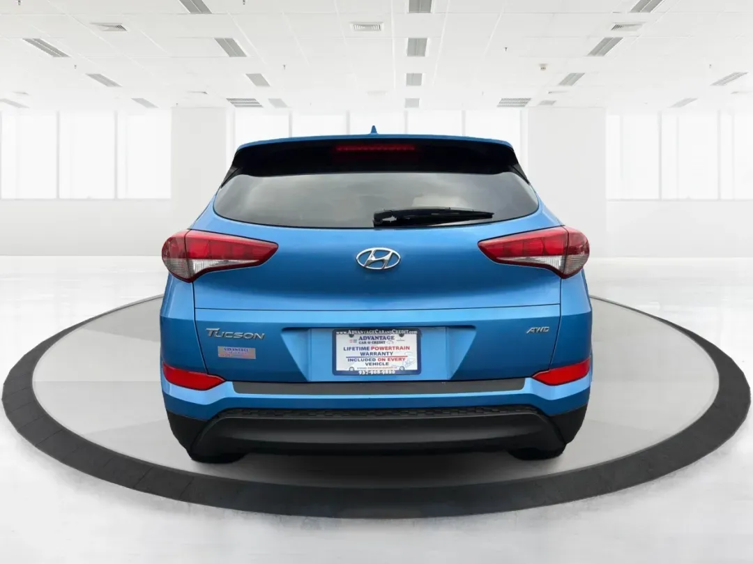 2017 Hyundai Tucson SE Plus (KM8J3CA49HU) with an Nu 2L I-4 gasoline direct injection engine, located at 1230 East Main St, Xenia, OH, 45385, (937) 908-9800, 39.688026, -83.910172 - 2017 Hyundai Tucson SE Plus - Photo#3