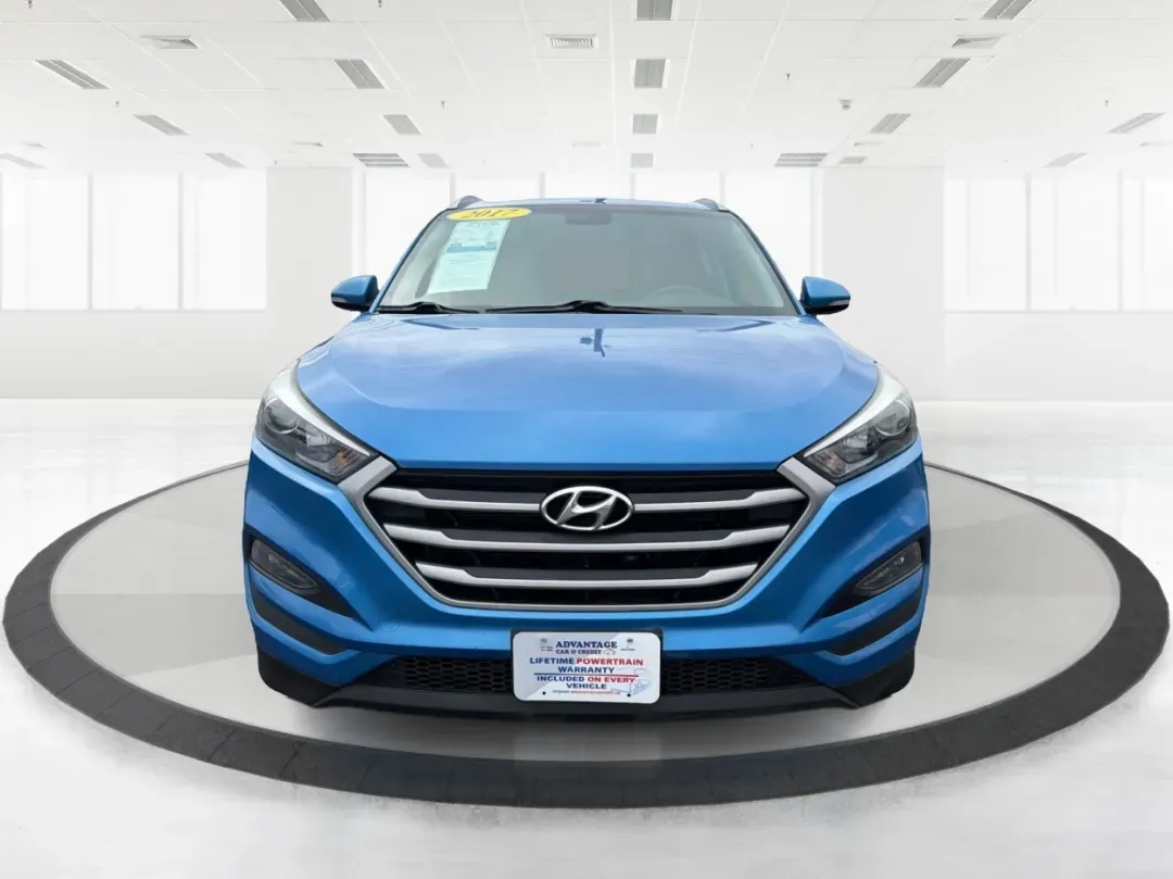 2017 Hyundai Tucson SE Plus (KM8J3CA49HU) with an Nu 2L I-4 gasoline direct injection engine, located at 1230 East Main St, Xenia, OH, 45385, (937) 908-9800, 39.688026, -83.910172 - 2017 Hyundai Tucson SE Plus - Photo#7