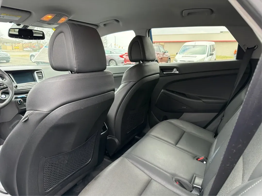 2017 Hyundai Tucson SE Plus (KM8J3CA49HU) with an Nu 2L I-4 gasoline direct injection engine, located at 1230 East Main St, Xenia, OH, 45385, (937) 908-9800, 39.688026, -83.910172 - 2017 Hyundai Tucson SE Plus - Photo#10