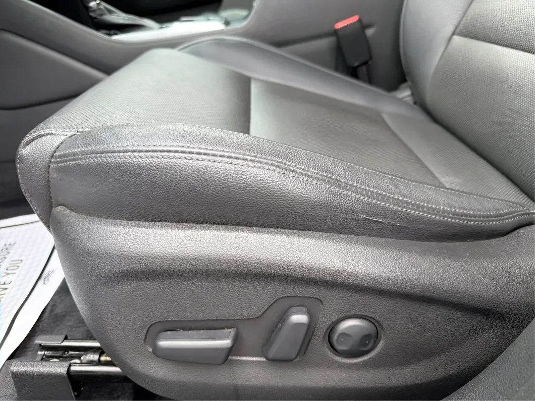 2017 Hyundai Tucson SE Plus (KM8J3CA49HU) with an Nu 2L I-4 gasoline direct injection engine, located at 1230 East Main St, Xenia, OH, 45385, (937) 908-9800, 39.688026, -83.910172 - 2017 Hyundai Tucson SE Plus - Photo#17