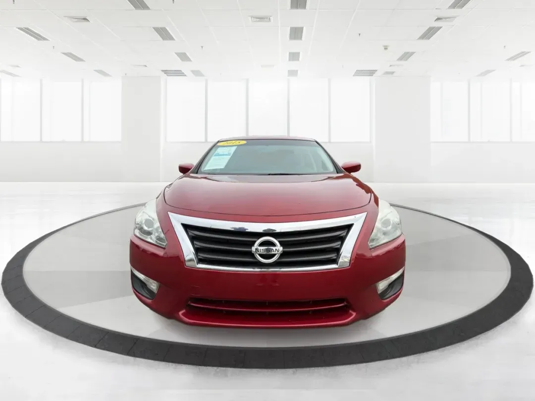2015 Nissan Altima 2.5 S (1N4AL3AP2FC) with an 2.5L I-4 DOHC engine, located at 1230 East Main St, Xenia, OH, 45385, (937) 908-9800, 39.688026, -83.910172 - 2015 Nissan Altima 2.5 S - Photo#7